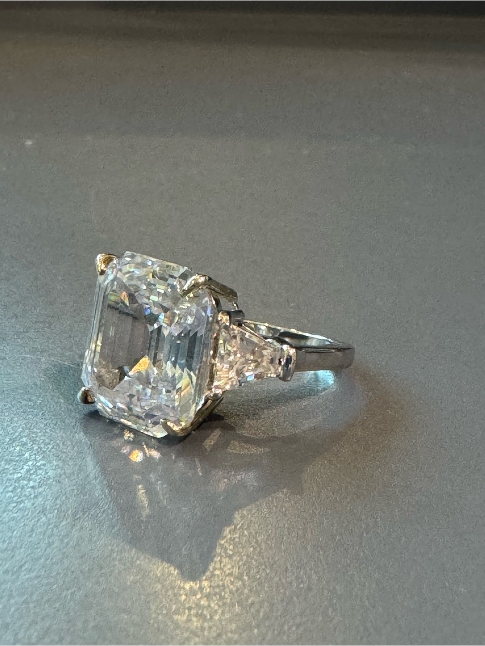 Sterling Silver S925 Ring with big Center Stone and two small stones
